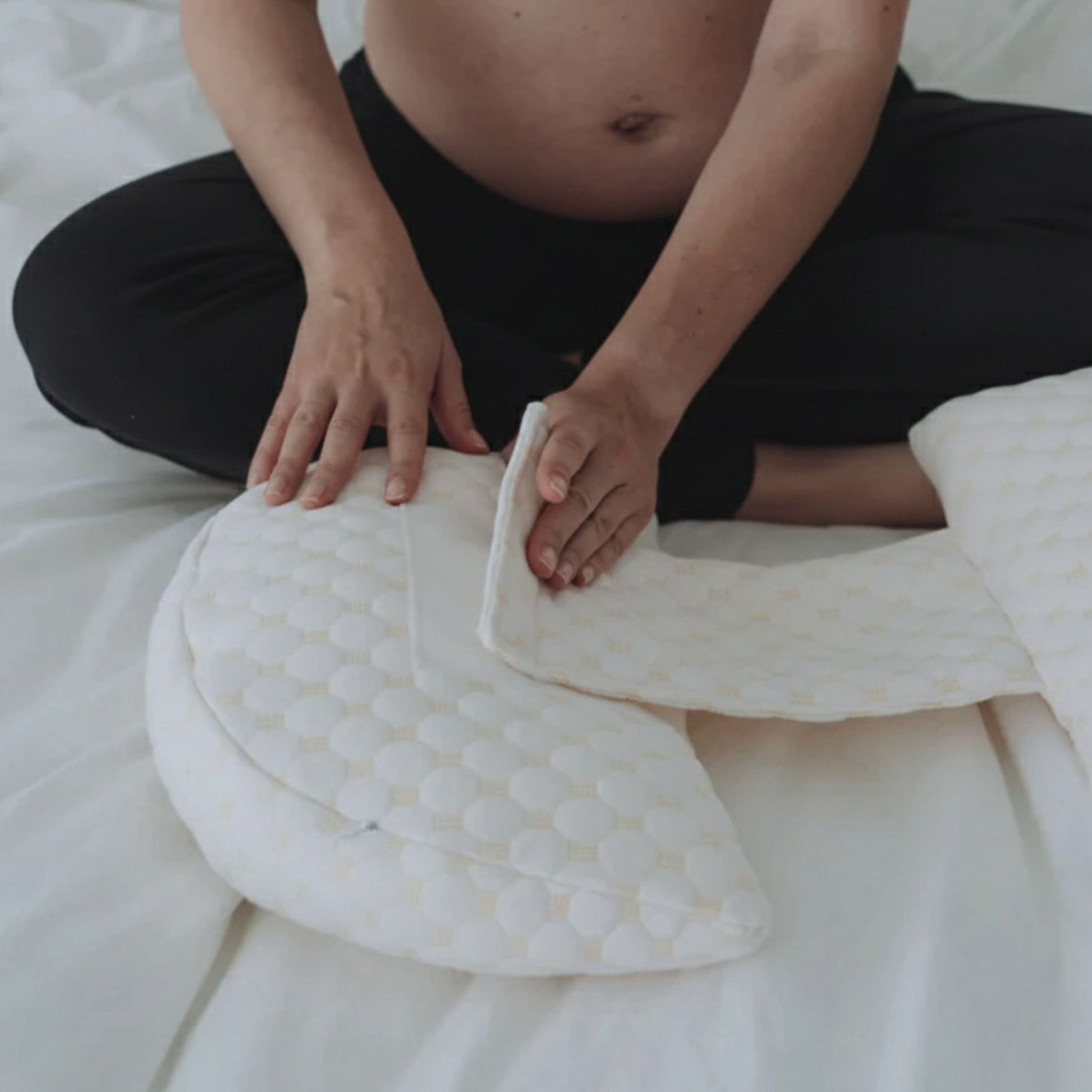 LullaNest™ Pregnancy Pillow - Livvewell
